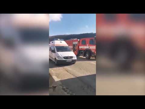 Un camion a intrat într-un stâlp la Șișcani, iar stâlpul a căzut peste doi copii