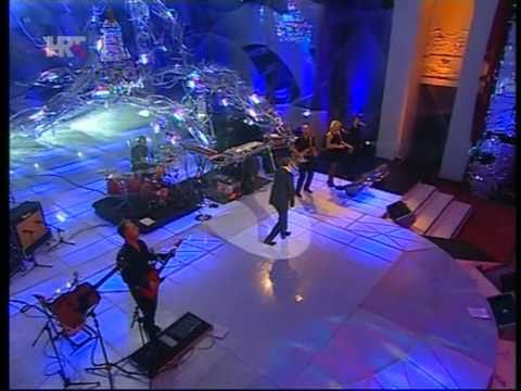 Tony Cetinski - Nek' te zagrli netko sretniji (Live @  Show program Dora 2010 finale) 4/6