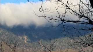 preview picture of video 'Snow filled clouds over Mt. Mitchell'
