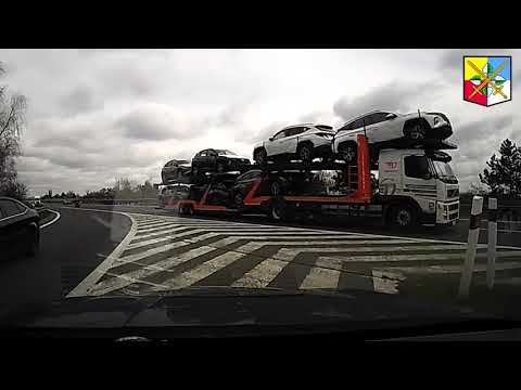 Policie ČR: Mimořádně bezohledná jízda motorkáře na D5 zachycená policejními kamerami.