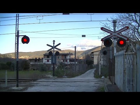 Spoorwegovergang San Felice a Cancello (I) // Railroad crossing // Passaggio a livello