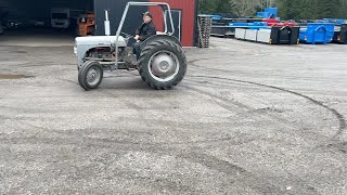 prodaja Traktor Ferguson Tea traktora na kotačima slika 4 Traktor Ferguson Tea traktor na kotačima slika 4