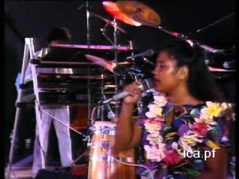 Tefafano sisters - Tomoraa Anani