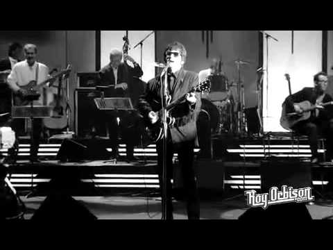 Roy Orbison - "Blue Angel" from Black and White Night
