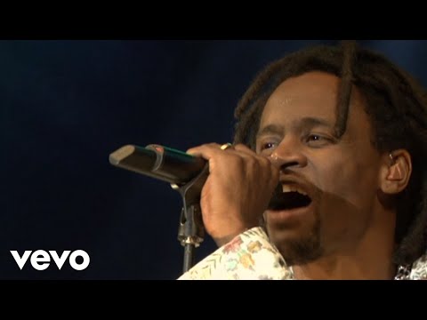 Videoclip de Muito Romântico (Ao Vivo) — Cidade Negra