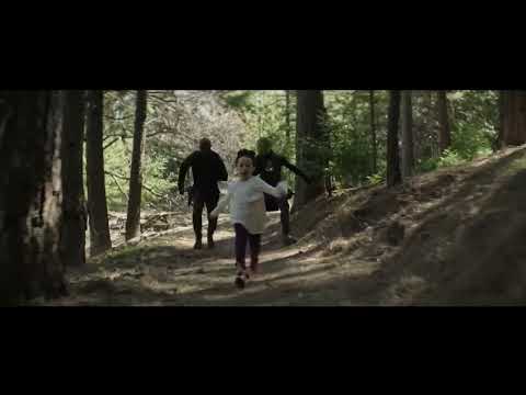 leia chase scene but the chicken dance plays over it