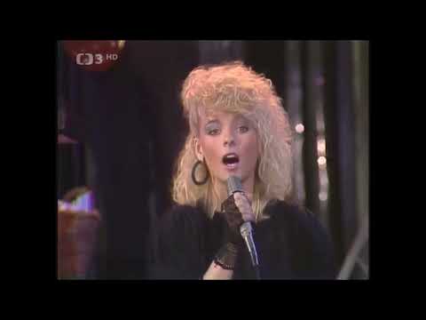 Iveta Bartošová - Útoč láskou (1988) (HD)