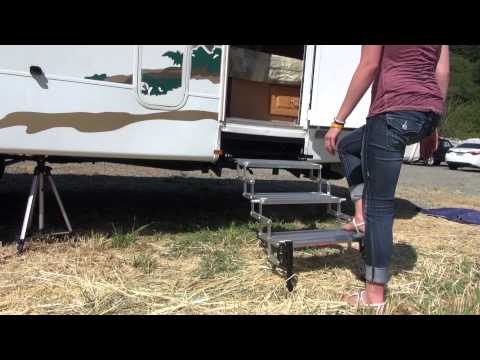 How to use Torklift GlowStep Revolution trailer steps