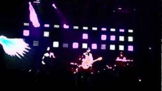 TwinShadows - yellow balloon