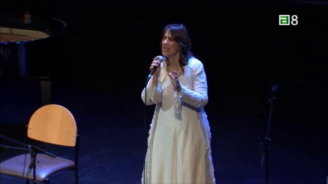 Lidia Pujol -  Nada de nada (en directo, Teatro Filarmonica - Oviedo, 13.05.2022)