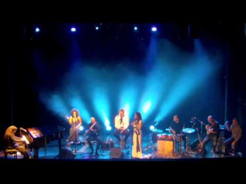 Idan Raichel feat. Miro Jaros a Dominika Mirgova - Mi'Ma'amakim/Na pokraji sil