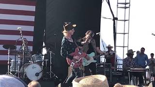 Steve Earle &amp; the Dukes &quot;Fixin&#39; to Die&quot; (Willie&#39;s 4th of July Picnic 2017)