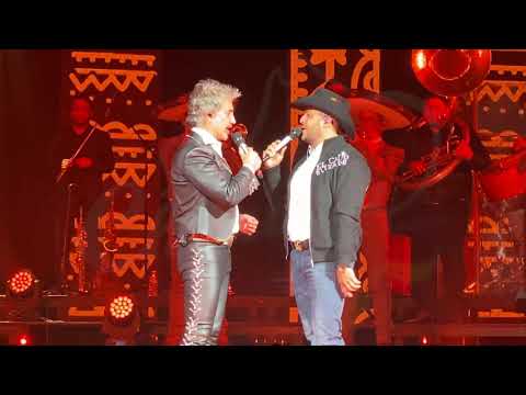 ¡EL GALLO ELIZALDE CUMPLIÓ SU SUEÑO DE CANTAR CON EL POTRILLO!