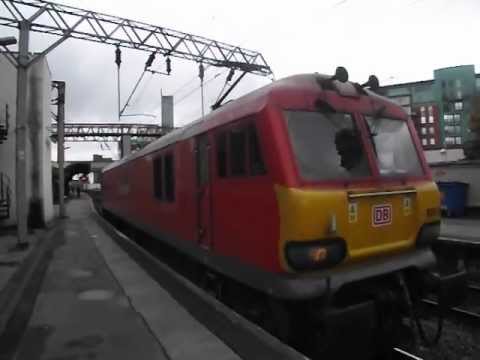 92015 departs Manchester Oxford Road