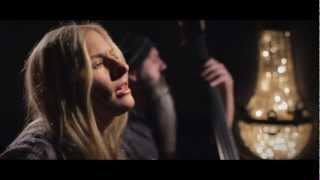 Holly Williams - Drinkin&#39; Official Video