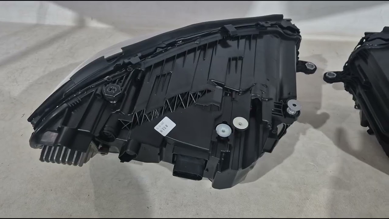 Mercedes S-сlass W223 2020- гг. Передние фары LED (2 шт) Video 1