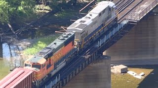 preview picture of video 'Citirail Leading BNSF On CSX Into Harper's Ferry'