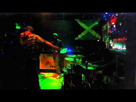 iLLBiLLY HiTEC + MCs Longfingah & lengualerta