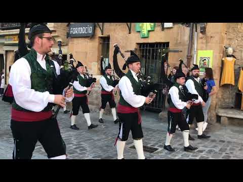 Spanish bagpipes and drums