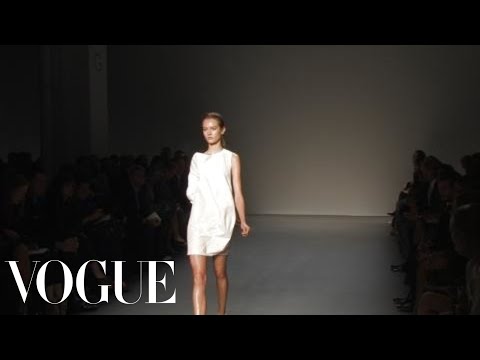 Fashion Show - Calvin Klein: Spring 2010 Ready-to-Wear