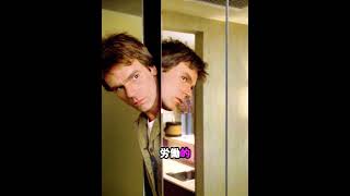 男がワイングラスで音声認識金庫を操作#ドラマ #映画レビュー #映画紹介 #映画解説 #映画 #film #movie