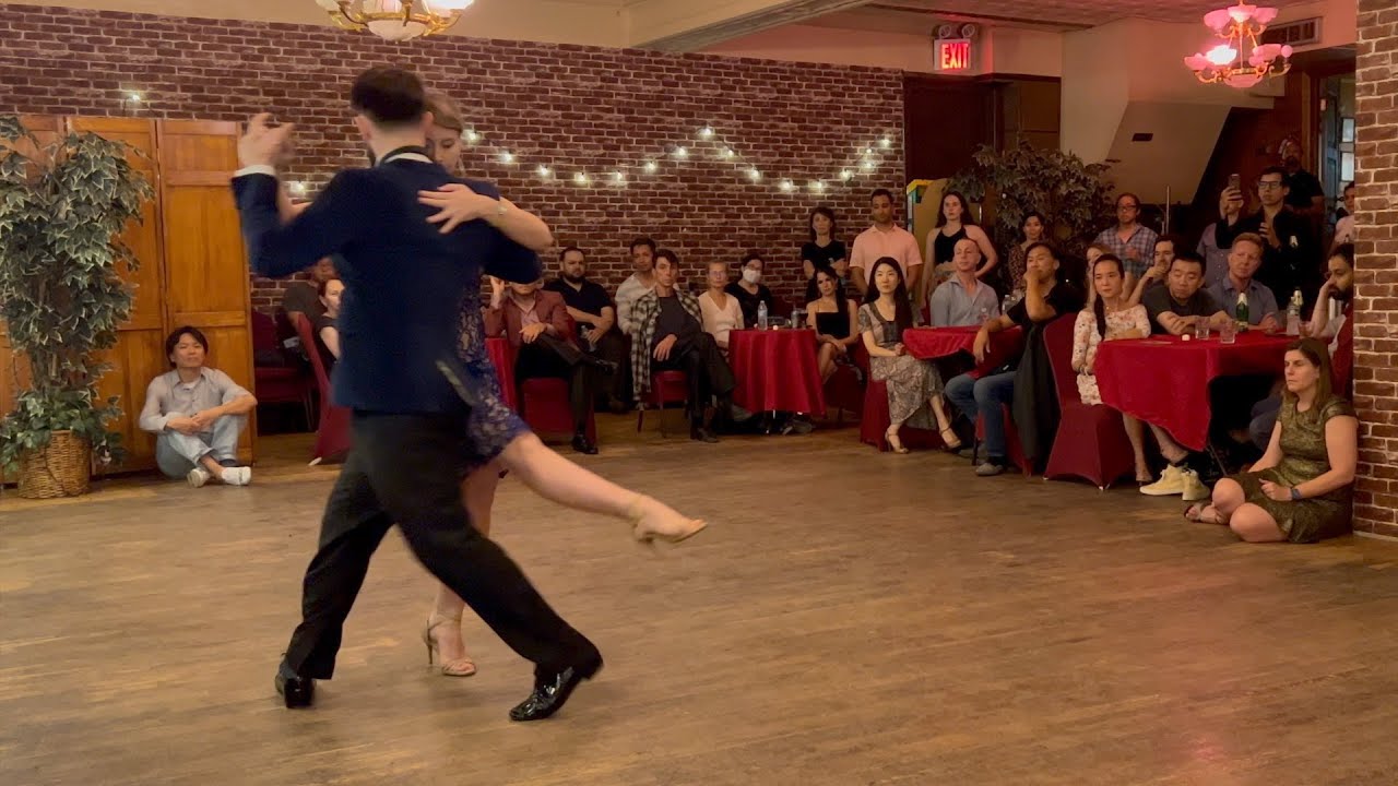 Video thumbnail for Maja Petrović  & Marko Miljević  - "Ansiedad" - D'Arienzo & Echagüe - 2/4