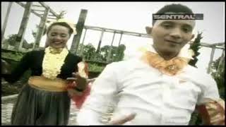 Download lagu Hujan - Ovhi Firsty ( VCD Karaoke ) mp3