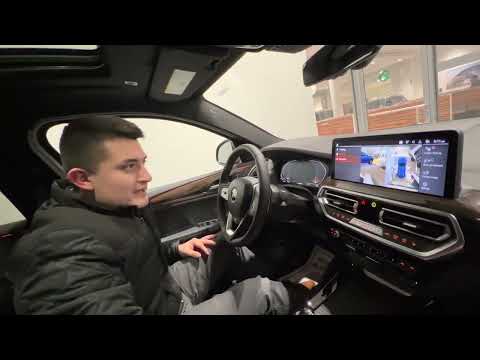 2022 BMW X4 - Premium Package Features