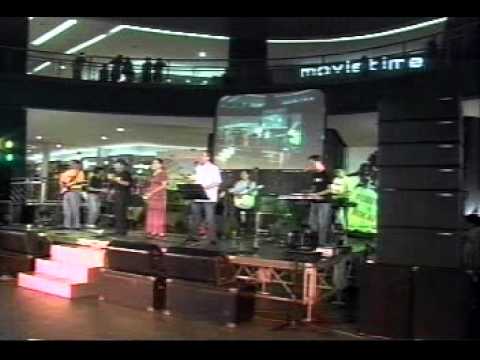 vlc-record-2012-08-08-09h49m31s-Bedroom Boys at the MOA-lettermen medley (cover)