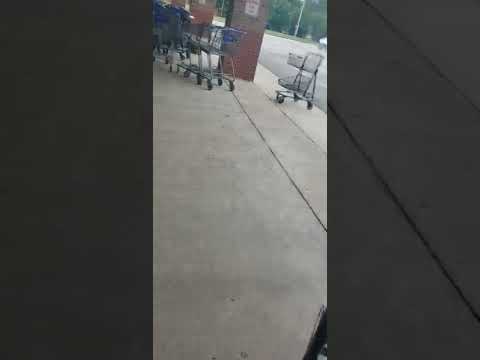 LOVELY BOUQET OF FLOWERS 💐 from FOOD LION #foodlion #freshcutflowers #groceryshopping #checkingout