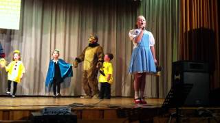preview picture of video 'Abigail Carson singing Wizard of Oz'