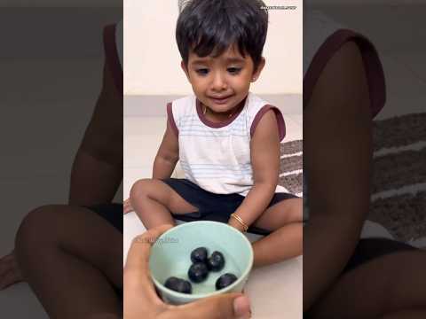 அப்பா வா blueberry yaa?! 😩❤ #blueberry #kadalamittai #daddysgirls