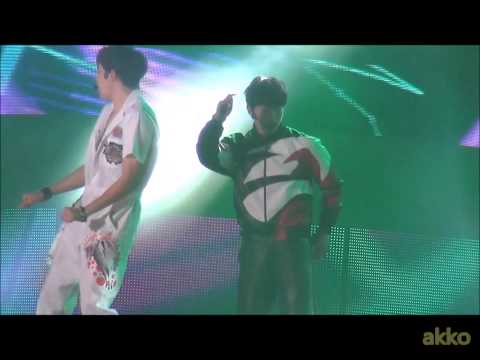 140927 SKF 2PM Hands Up③