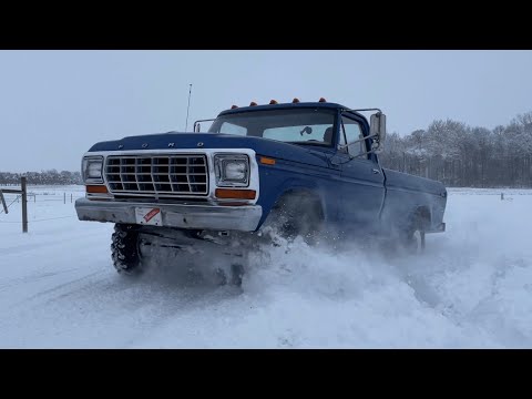 Busting Snow Drifts with my Turbo 300 Inline 6!