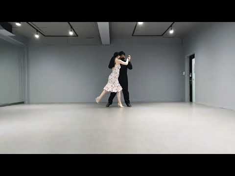 "Elegance2" "Osvaldo Pugliese - Sin Lagrimas" Arbol y Bosque Tango Clases