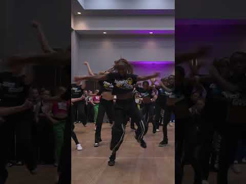 The ENERGY in this room 🔥🔥🔥 @caiden_mattias_dancer