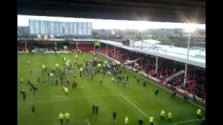 preview picture of video 'Walsall vs Huddersfield - Final minutes Walsall survive!'