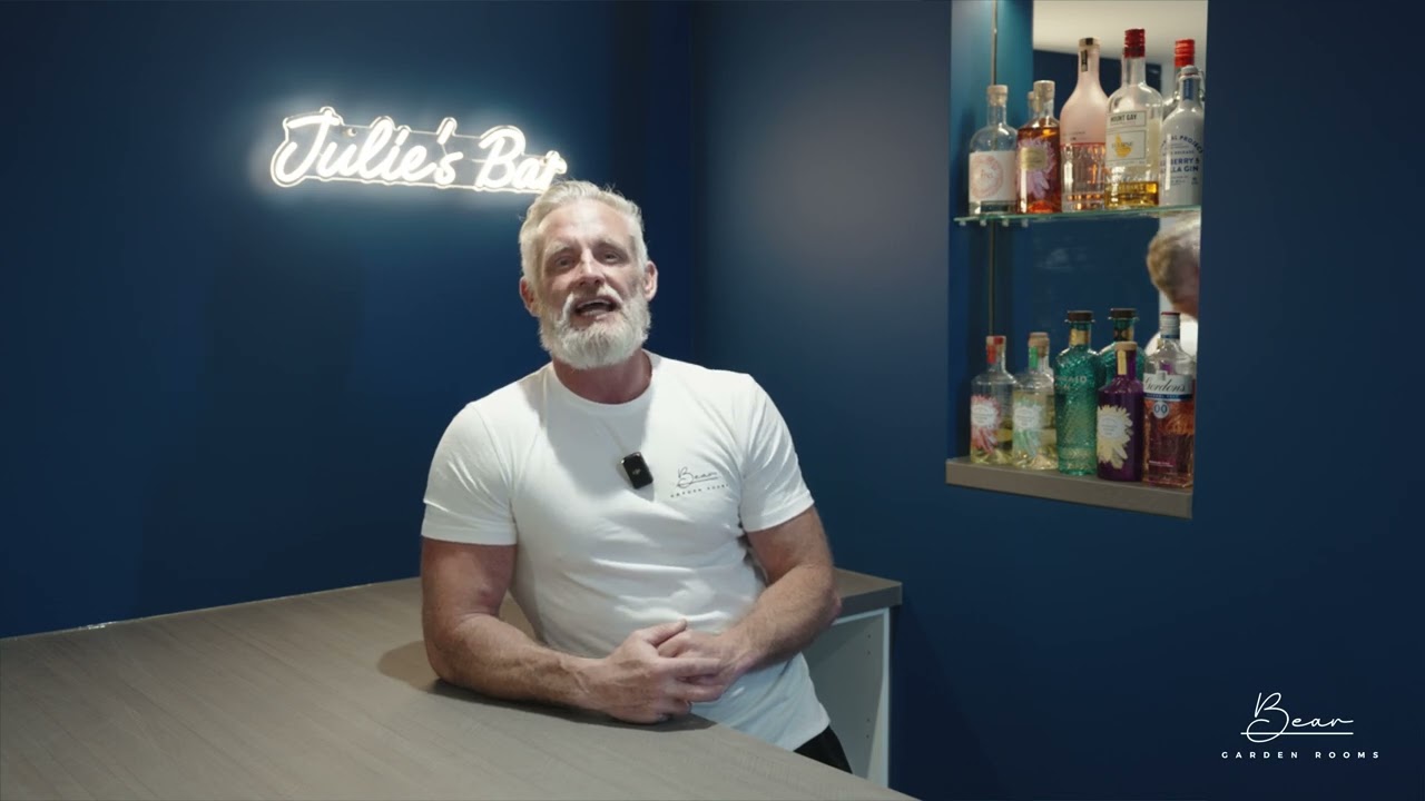 Julie's Bar - Bear Gardens Room
