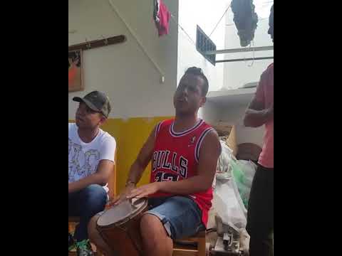 La gente me critica - El gran Martín Elías (Parranda en casa de mamá Vila)