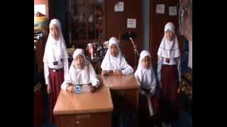 preview picture of video 'Musik Ansambel Sederhana - Bintang Kejora (Kelas 3B, SDN 02 Percontohan - Bukittinggi)'