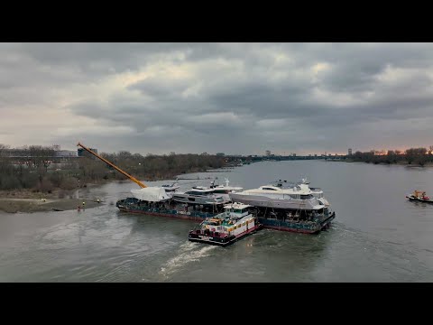 Tonnenschwere Luxusfracht auf dem Rhein