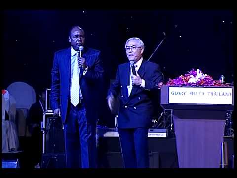 Benny Hinn-Henry Madava-Dag in Grory Filled Thailand 2012,4_4