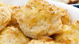 This Is Why Red Lobster's Cheddar Bay Biscuits Are So Delicious