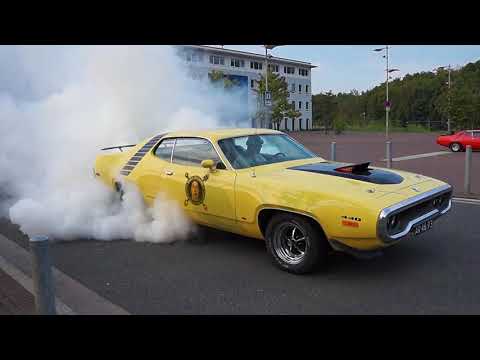 Manic Mechanic Plymouth Road Runner 440 Burnout