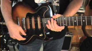 Video thumbnail for 1975-1979 Gibson S-1 Guitar Review By Scott Grove by Groovy Music Lessons