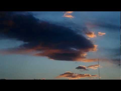 Clouds - Pieter Nooten & Michael Brook (Sleeps With The Fishes)