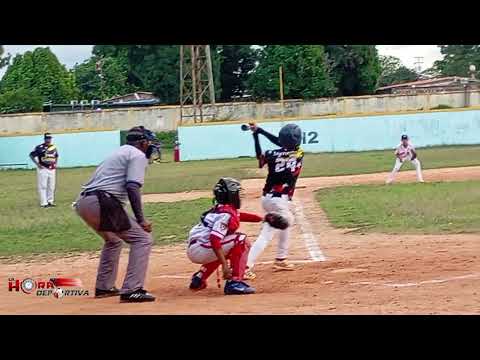 Santiago V. Jugador de la EBM Franklin All Star. Estadio Heres de Ciudad Bolívar.