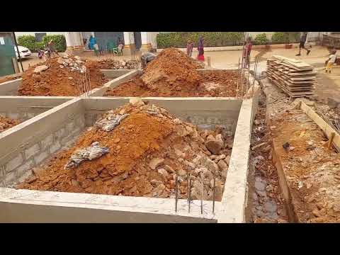 Immeuble R+3, Phase (1) Fondation. technique classique de réalisation[ semelle longrine poteaux]