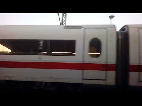 Der ICE ,, Basel " hält aufgrund eines roten signals in Eimeldingen an