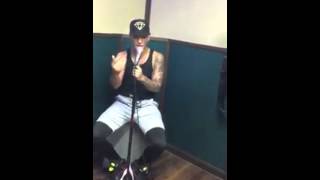 MALUMA ''LA INVITACION'' ACUSTICO